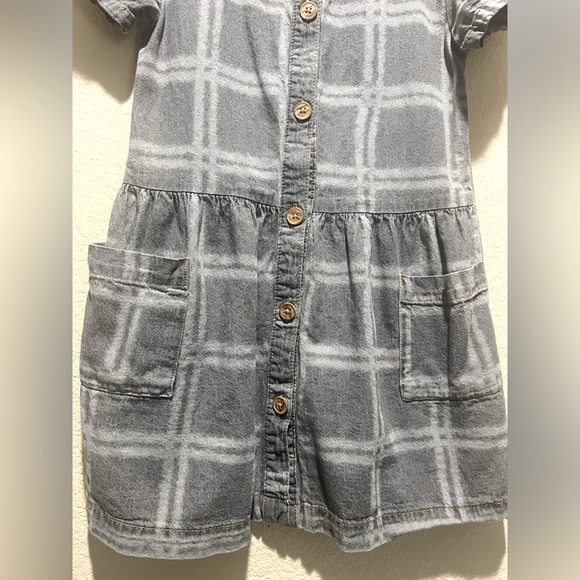 Little Girls Grey Denim Dress and Bow - Picture 3 of 6
